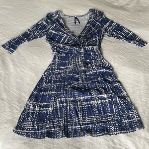 Seraphine size 4 maternity dress